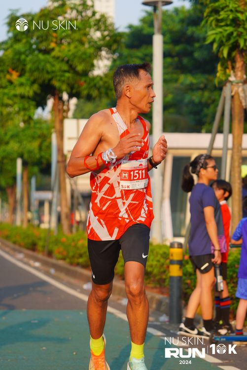 Race photo from Nu Skin Run 10K