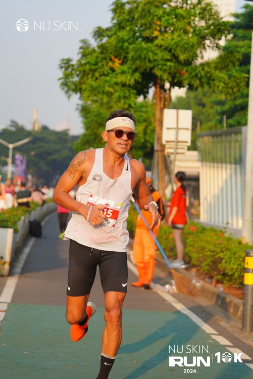 Race photo from Nu Skin Run 10K