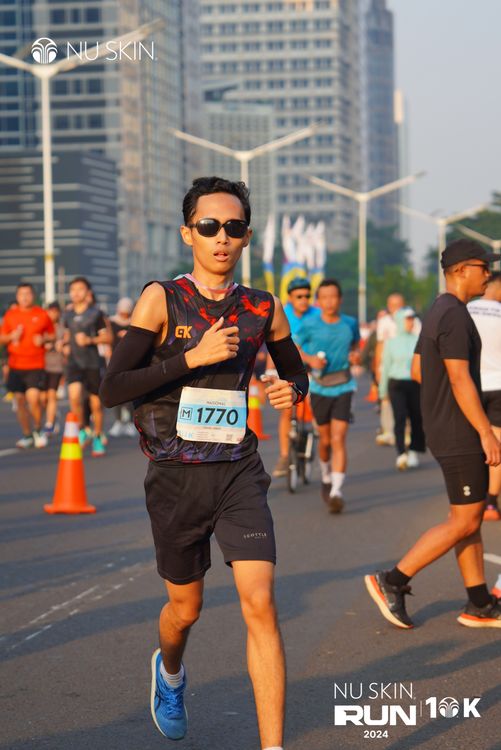 Race photo from Nu Skin Run 10K