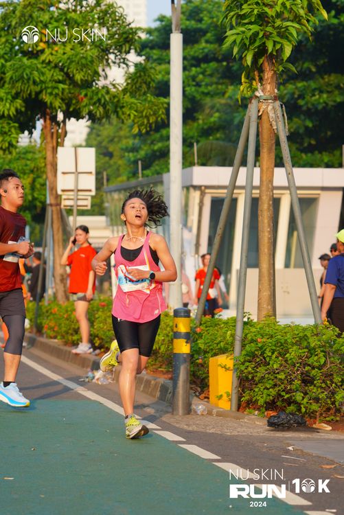 Race photo from Nu Skin Run 10K