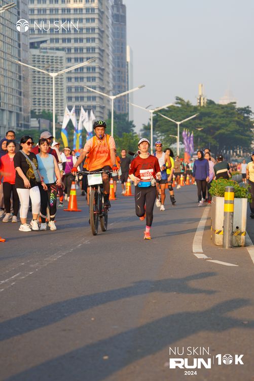 Race photo from Nu Skin Run 10K