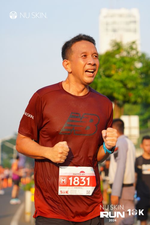 Race photo from Nu Skin Run 10K