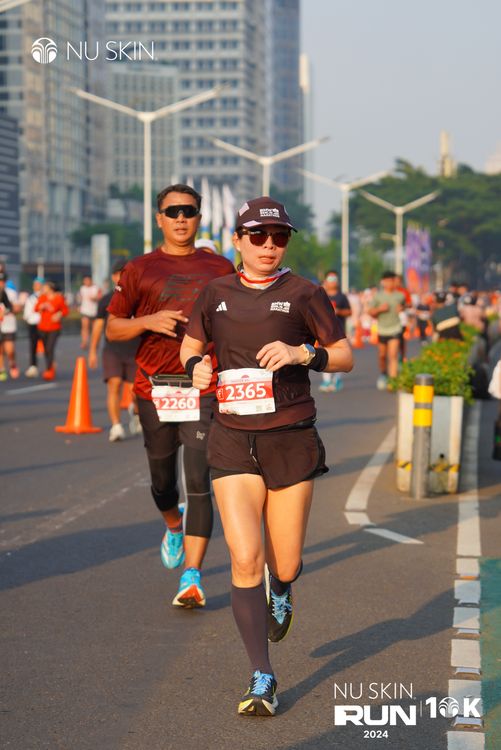 Race photo from Nu Skin Run 10K