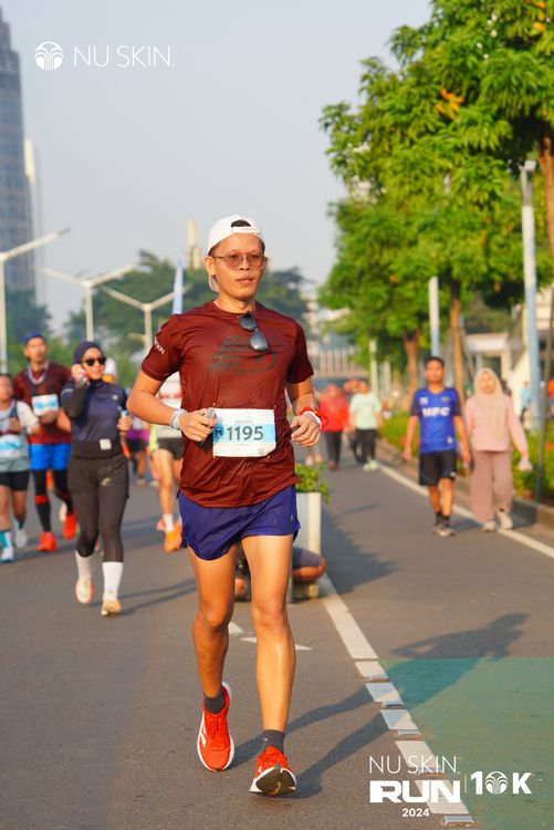 Race photo from Nu Skin Run 10K