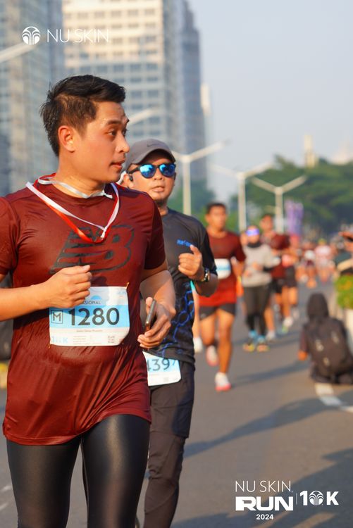 Race photo from Nu Skin Run 10K