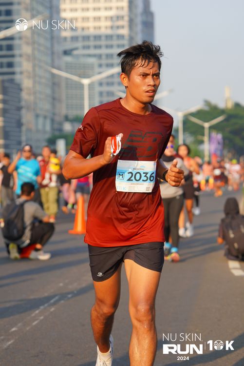 Race photo from Nu Skin Run 10K