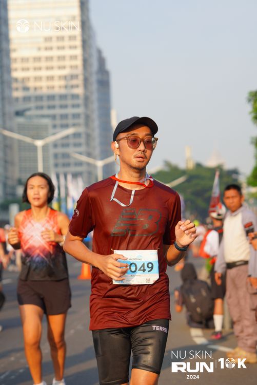 Race photo from Nu Skin Run 10K