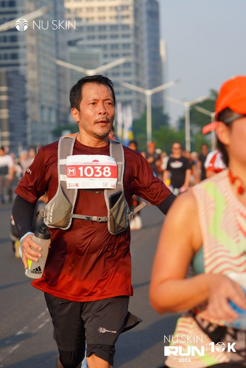 Race photo from Nu Skin Run 10K