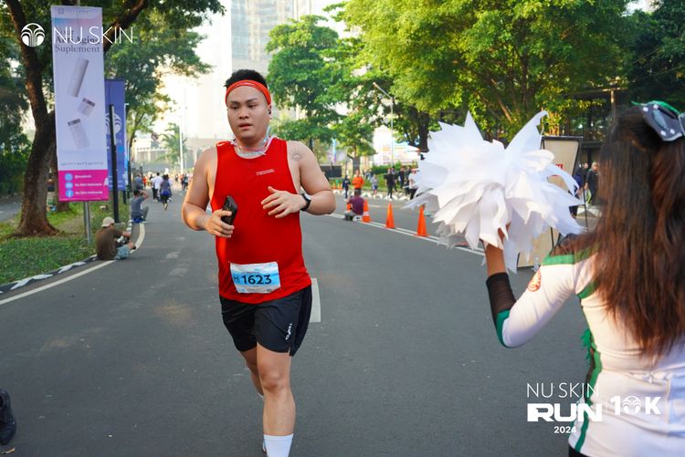 Race photo from Nu Skin Run 10K
