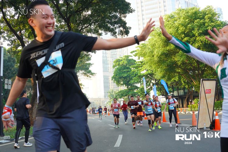 Race photo from Nu Skin Run 10K
