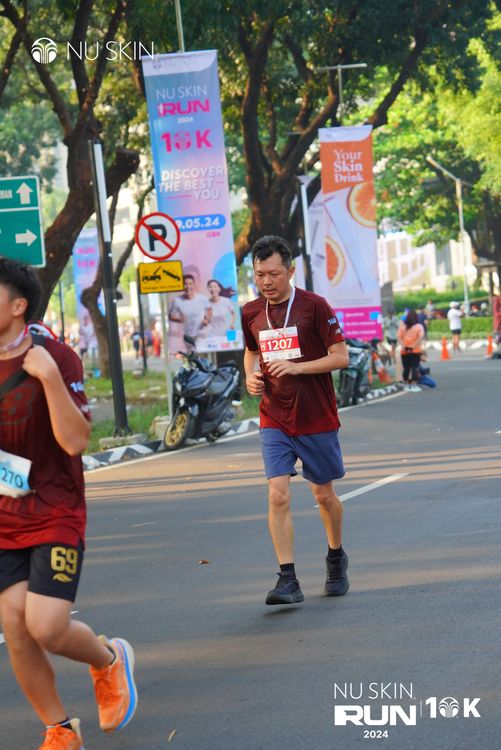 Race photo from Nu Skin Run 10K