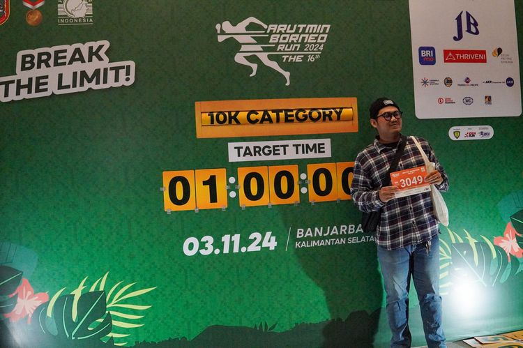 Race photo from Arutmin Borneo Run 2024