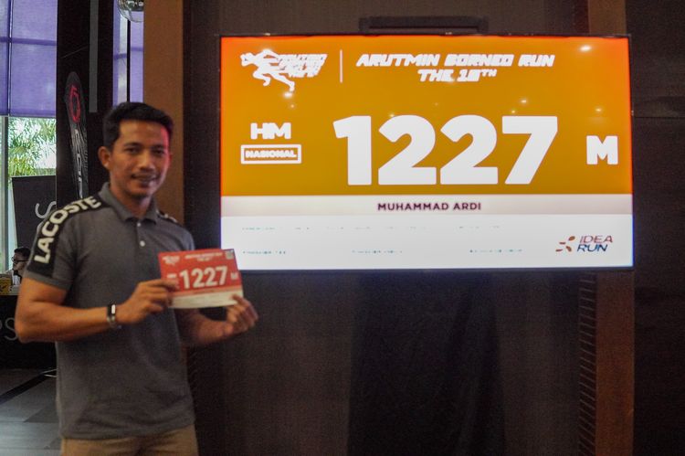 Race photo from Arutmin Borneo Run 2024