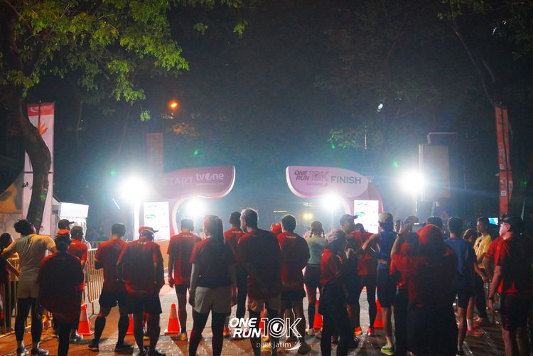 Race photo from ONE RUN 10 K