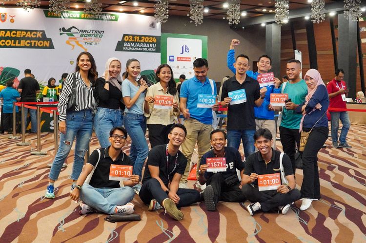 Race photo from Arutmin Borneo Run 2024