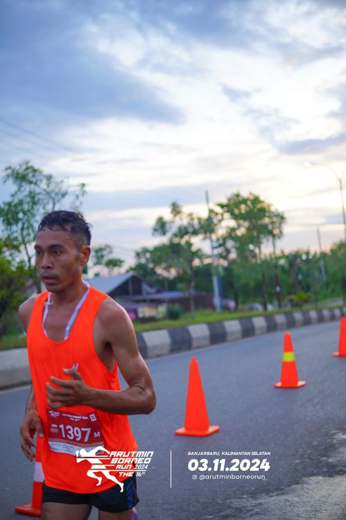 Race photo from Arutmin Borneo Run 2024
