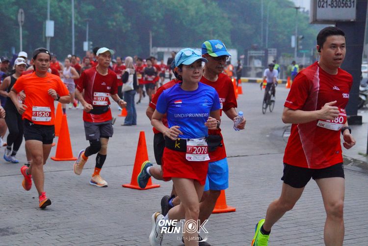 Race photo from ONE RUN 10 K
