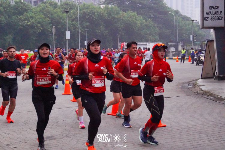 Race photo from ONE RUN 10 K