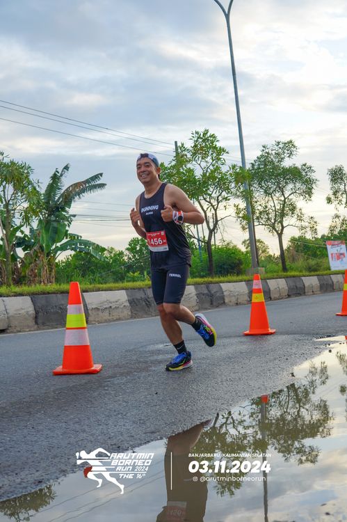 Race photo from Arutmin Borneo Run 2024