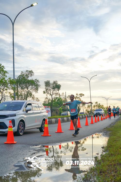 Race photo from Arutmin Borneo Run 2024
