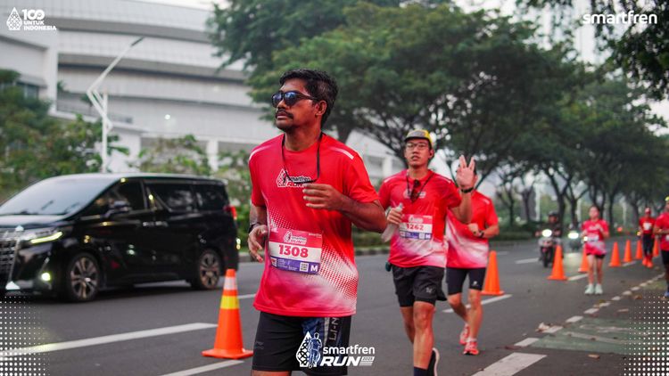 Race photo from Smartfren Run 2025 