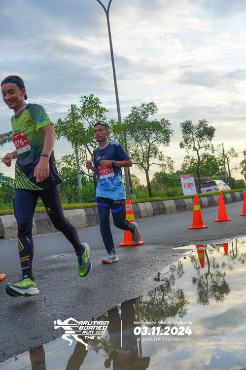 Race photo from Arutmin Borneo Run 2024