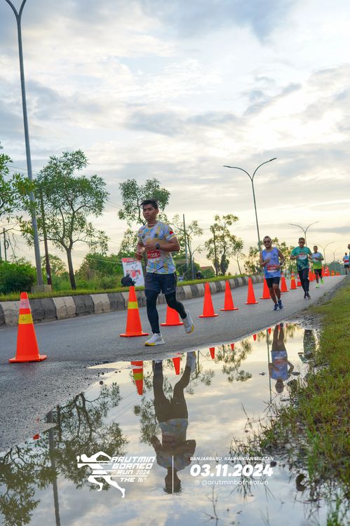 Race photo from Arutmin Borneo Run 2024