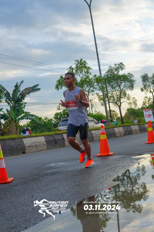 Race photo from Arutmin Borneo Run 2024