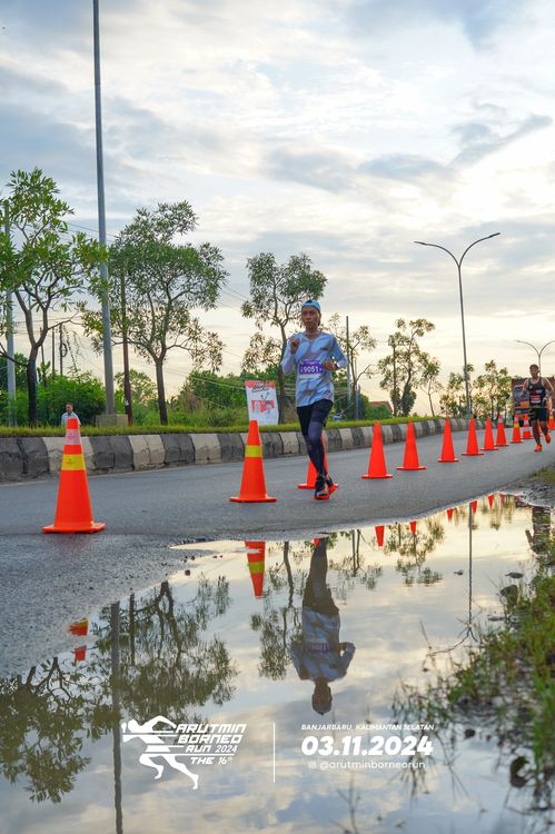 Race photo from Arutmin Borneo Run 2024