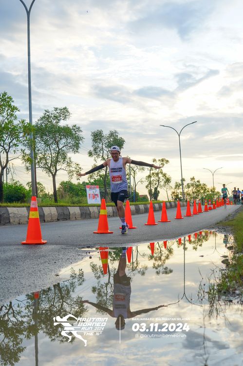Race photo from Arutmin Borneo Run 2024