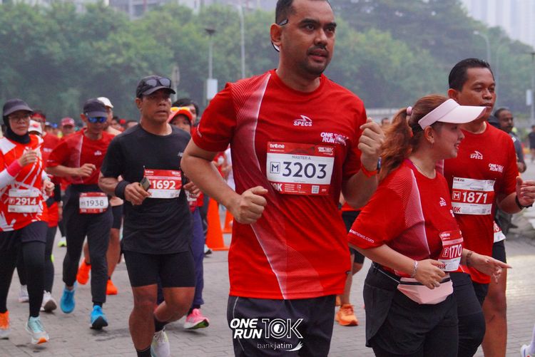 Race photo from ONE RUN 10 K
