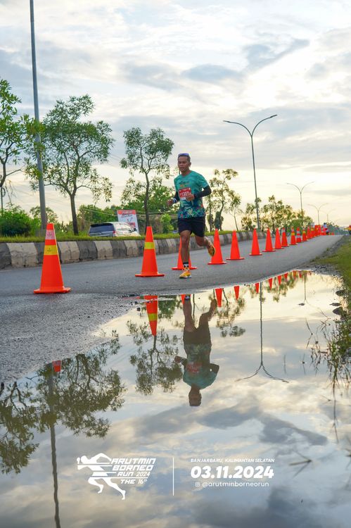 Race photo from Arutmin Borneo Run 2024