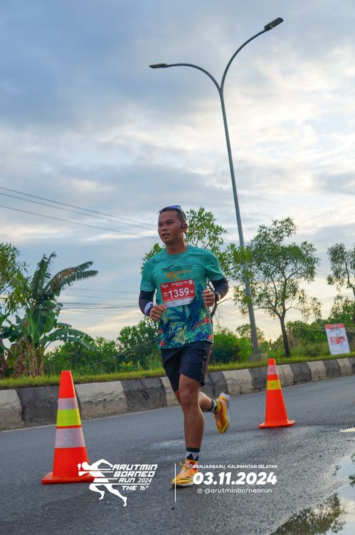 Race photo from Arutmin Borneo Run 2024