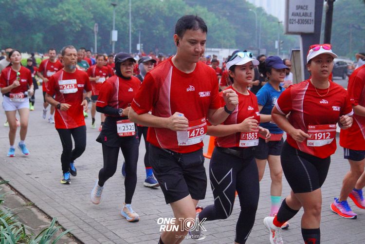 Race photo from ONE RUN 10 K