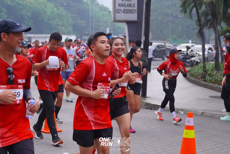 Race photo from ONE RUN 10 K