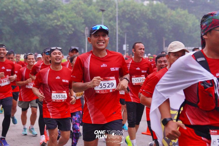 Race photo from ONE RUN 10 K