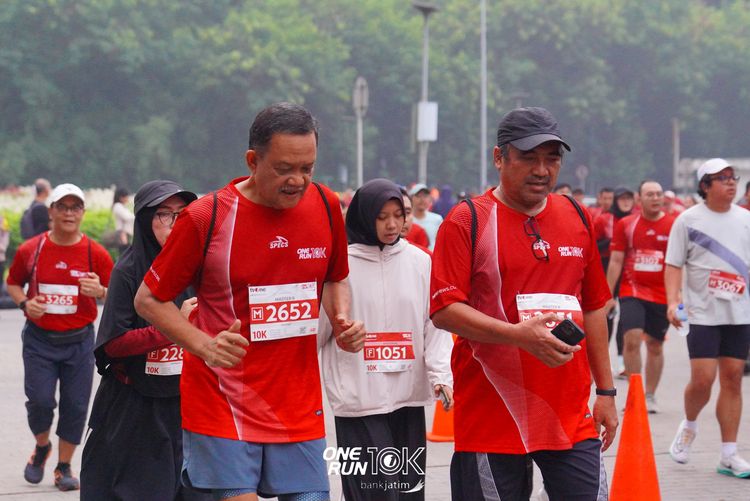 Race photo from ONE RUN 10 K