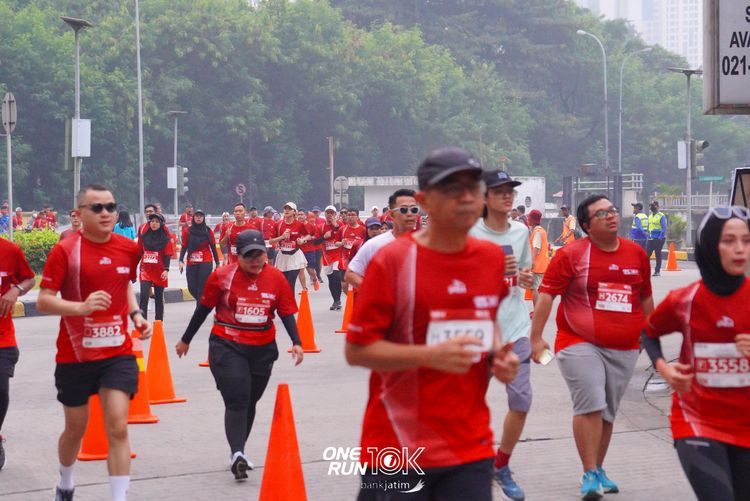 Race photo from ONE RUN 10 K