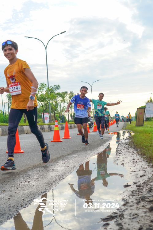 Race photo from Arutmin Borneo Run 2024