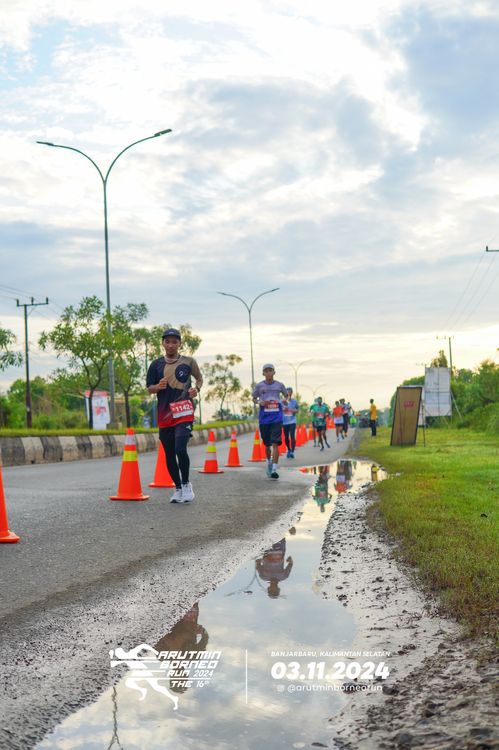 Race photo from Arutmin Borneo Run 2024
