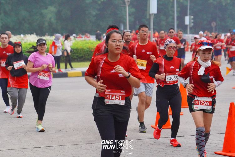 Race photo from ONE RUN 10 K