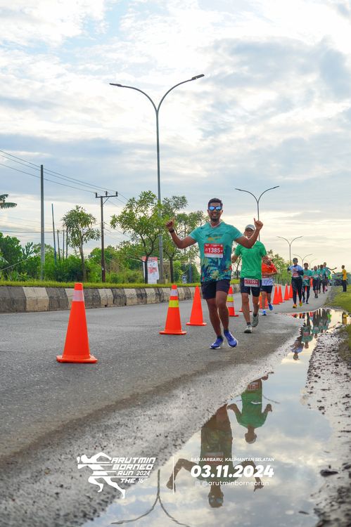 Race photo from Arutmin Borneo Run 2024