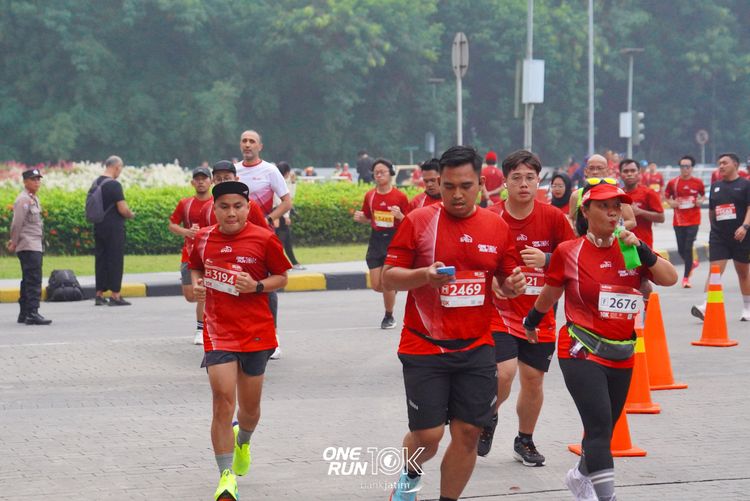 Race photo from ONE RUN 10 K