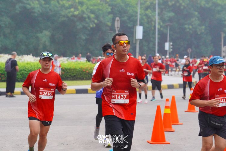 Race photo from ONE RUN 10 K
