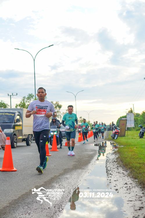 Race photo from Arutmin Borneo Run 2024