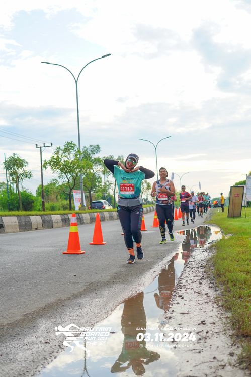 Race photo from Arutmin Borneo Run 2024