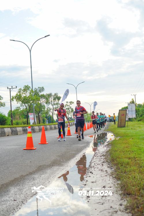 Race photo from Arutmin Borneo Run 2024