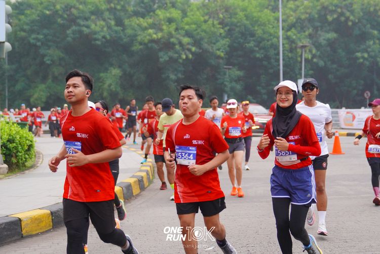 Race photo from ONE RUN 10 K