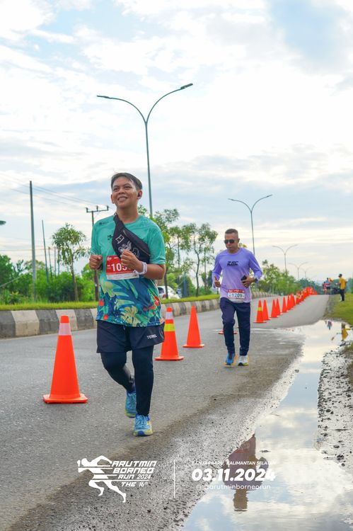 Race photo from Arutmin Borneo Run 2024