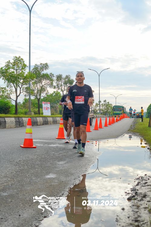 Race photo from Arutmin Borneo Run 2024
